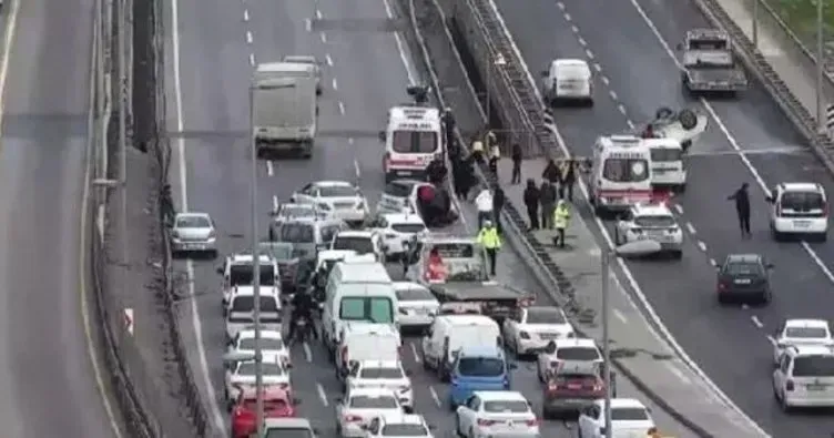 İstanbul’da Zincirleme Trafik Kazası: 2 Yaralı