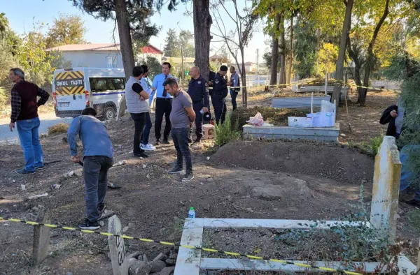 Mersin’de Defin Sırasında Tarihi Buluntu: 1100 Adet Sikke ve Seramik Parçası Ele Geçirildi