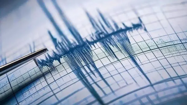 Elazığ'da Korkutan Deprem: AFAD 4.9, Kandilli 4.8 Olarak Açıkladı - Son Durum